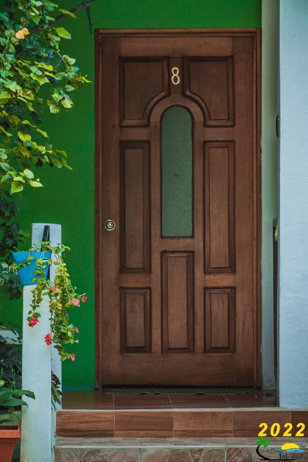 Sun Breeze Hotel El Remate Zewnętrze zdjęcie