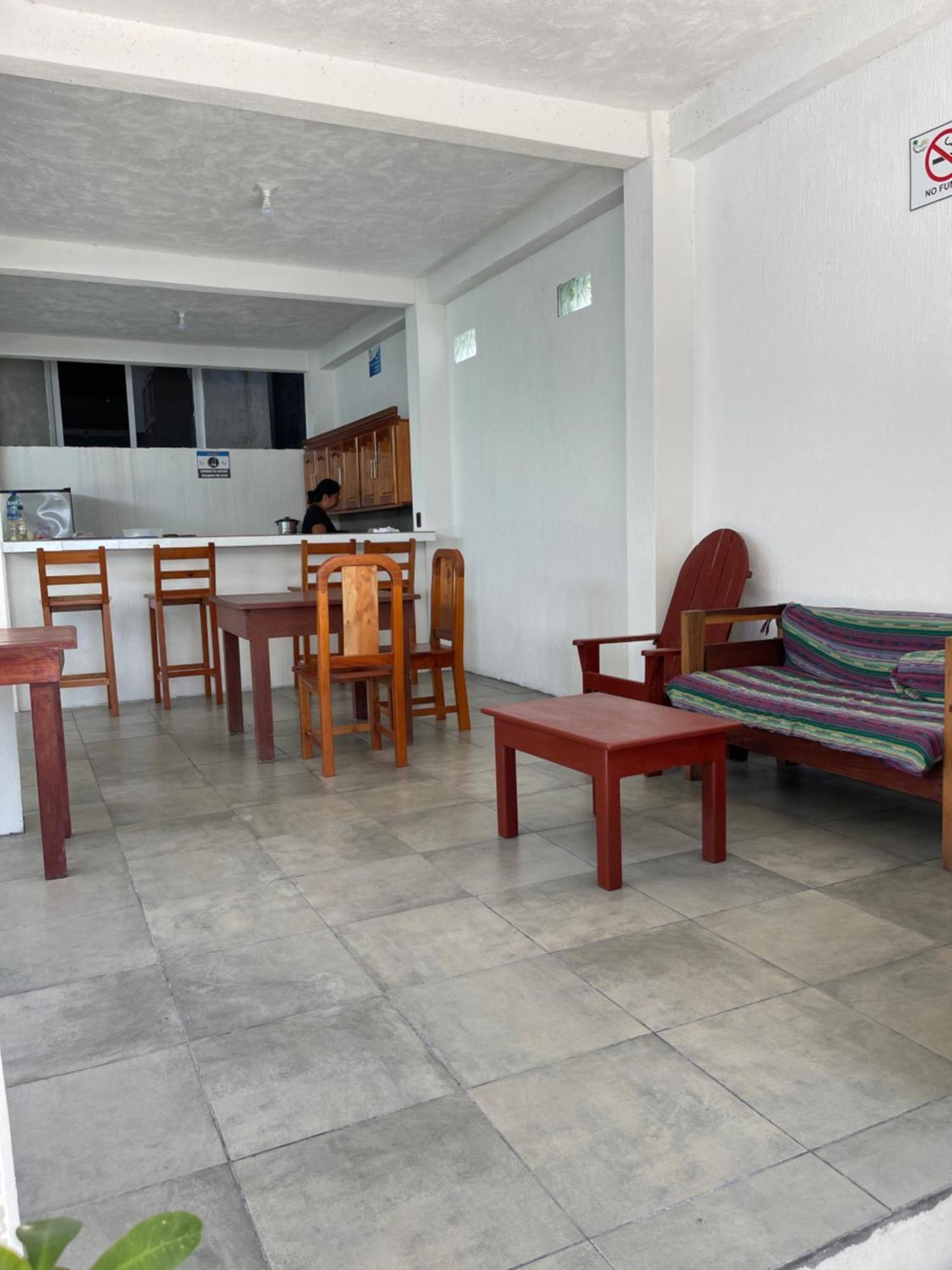 Sun Breeze Hotel El Remate Zewnętrze zdjęcie